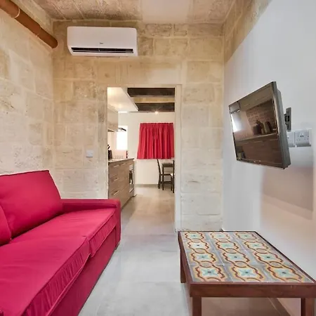 Vallettastay Old 7 Appartement *