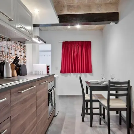 Vallettastay Old 7 Appartement *
