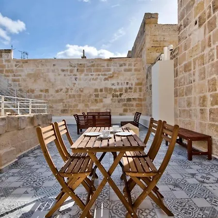 Old 7 By Vallettastay Appartement