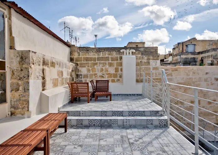 Old 7 By Vallettastay * Valletta