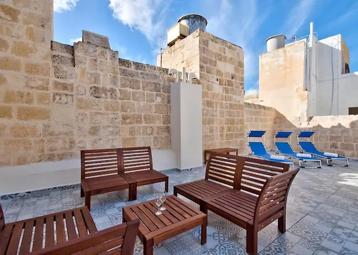 Old 7 By Vallettastay