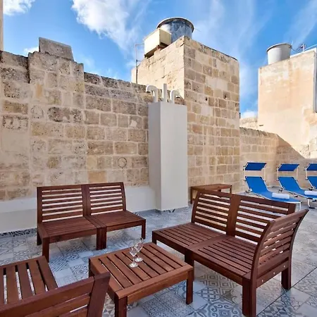 Old 7 By Vallettastay