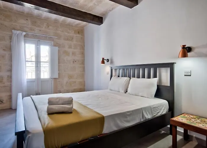 Old 7 By Vallettastay